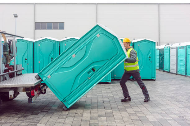 Best Portable bathroom rental  in Groves, TX