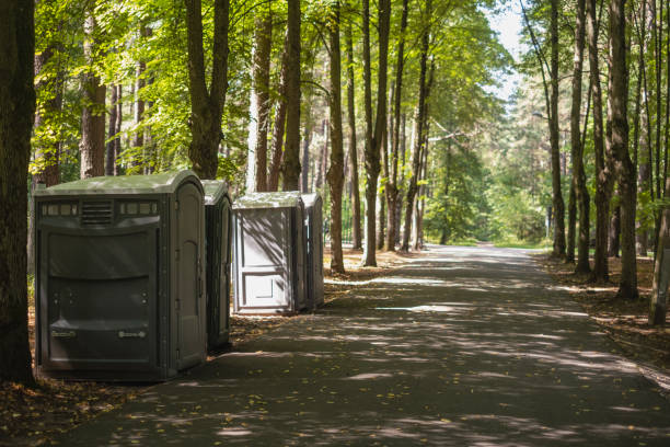 Portable bathroom rental in Groves, TX