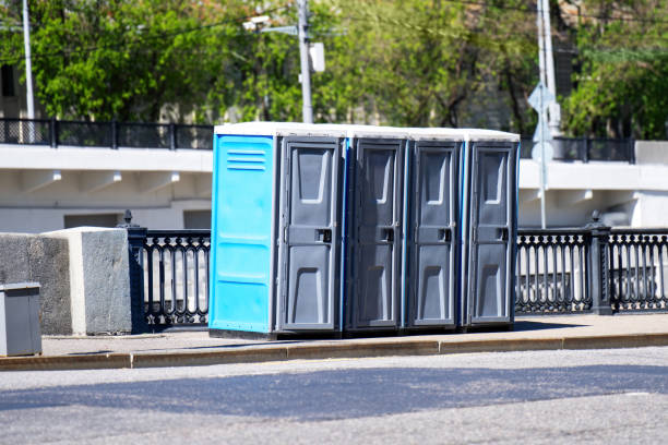 Best Porta potty rental near me  in Groves, TX