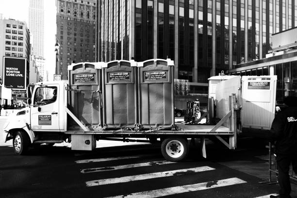 Best Luxury portable toilet rental  in Groves, TX